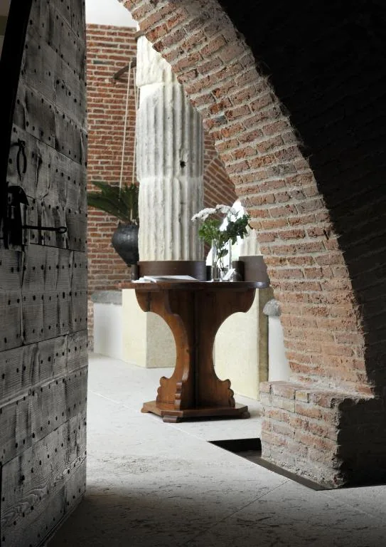 Un arco dell'antica cisterna · Delser Manor House Verona